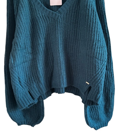 SAVAGE x FENTY Fuzz Fit Knit V-neck Oversized Sweater Blue Reflection Size M - Picture 5 of 12